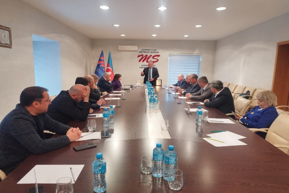 Metbuat Surasinin Idare Heyetinin iclasi kecirilib