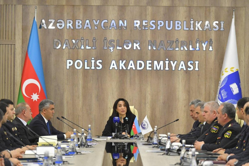 “Polis orqanlarinda saxlanilan sexslerin esas teminatlari – beynelxalq standartlar” movzusunda telim kecirilib