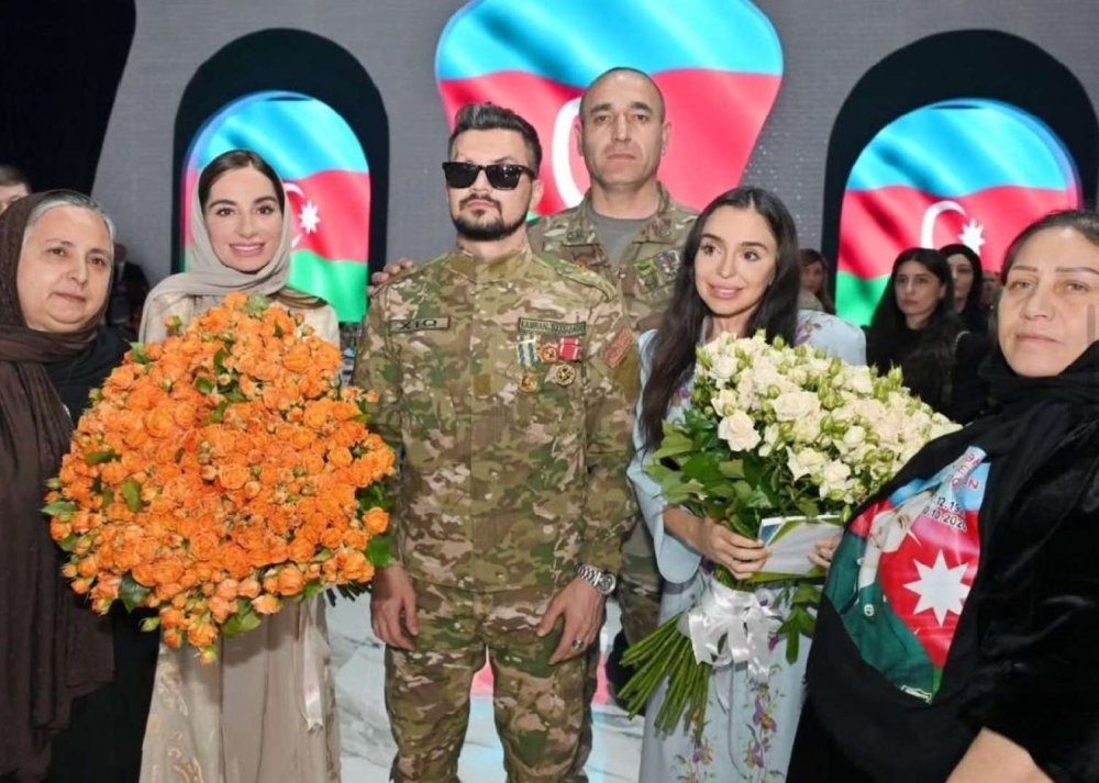 Leyla Eliyevanin desteyi ile qazimizin gozleri emeliyyat olundu - VIDEO