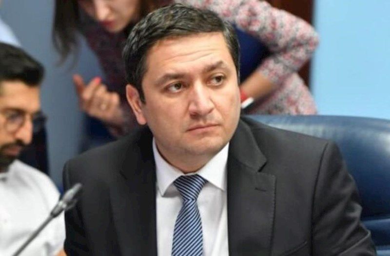 Resad Nesirov vezifesinden azad edildi