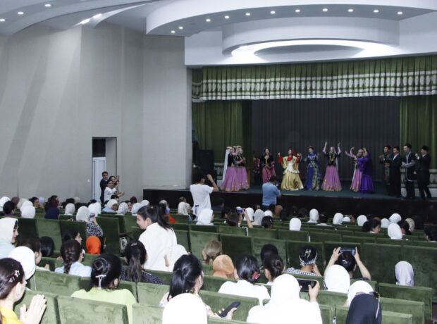 Ozbekistanin Ferqane vilayetinde Uzeyir Hacibeyliye hesr edilmis konsert teskil edilib – FOTOLAR