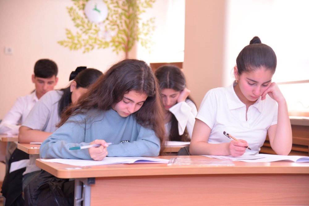 Heftesonu 20 min 549 bakalavr magistraturaya imtahan verecek