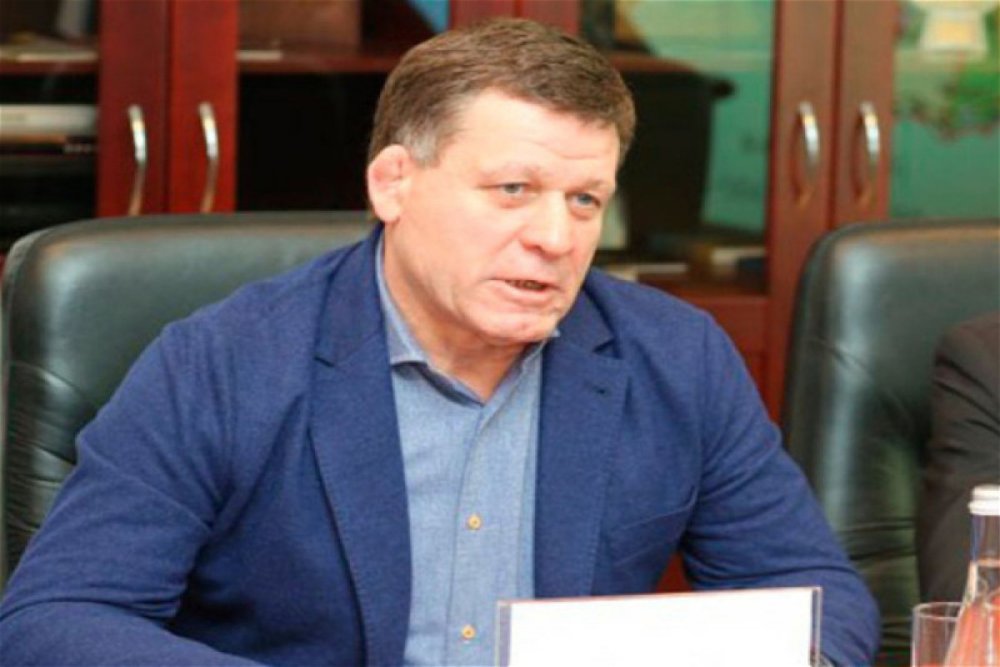 "Oleq Bakinski"ye ve Ukraynada nazir muavini olmus sexse ceza istenilib