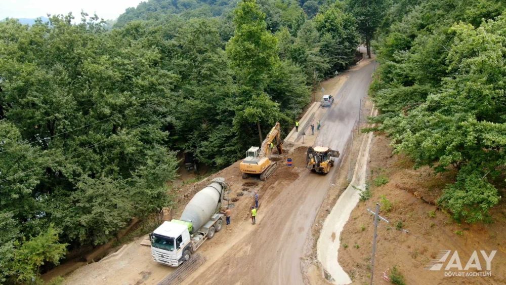 Hirkan–Dastatuk–Bileser avtomobil yolunda berpa isleri aparilir