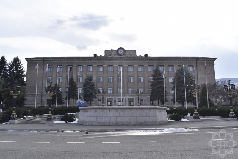 Prezidentin xususi numayendeliyi aciqlama yaydi