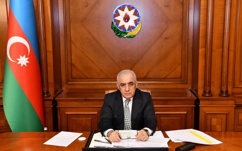 Xarici dovletlerin yuk avtomobillerinin yol vergisinden azad olunmasi qaydasi tesdiqlenib