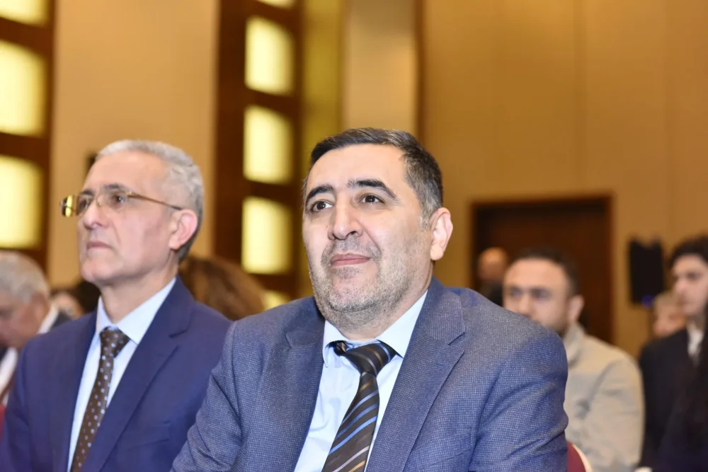 Ictimai Birlik sedri yeniden heyecan tebili caldi
