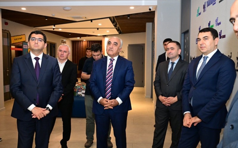 Nazir Adil Kerimli ali mekteblerin rektorlari ile gorusub