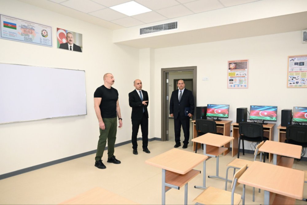 Agdam seher 1 nomreli tam orta mektebin binasinin acilisi olub