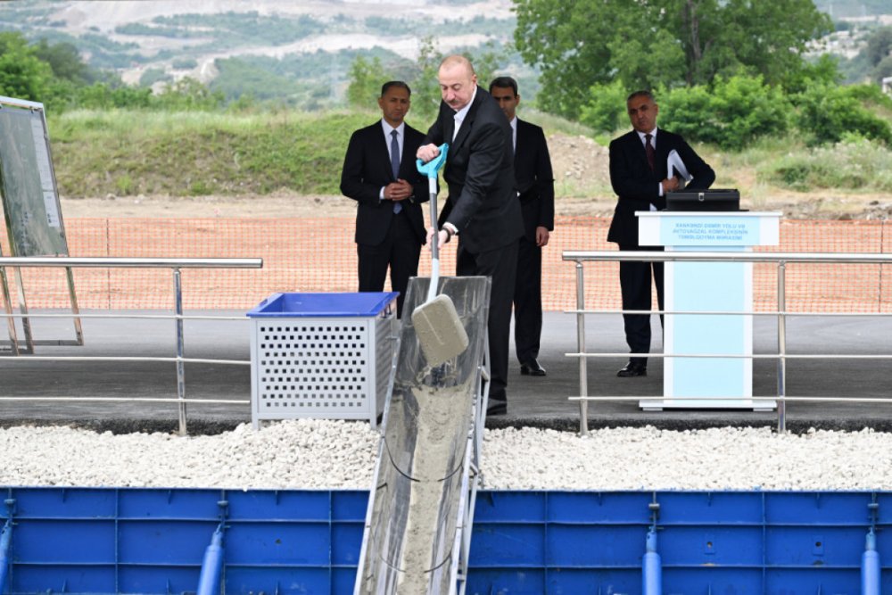 Xankendi Demir Yolu ve Avtovagzal Kompleksinin temeli qoyulub