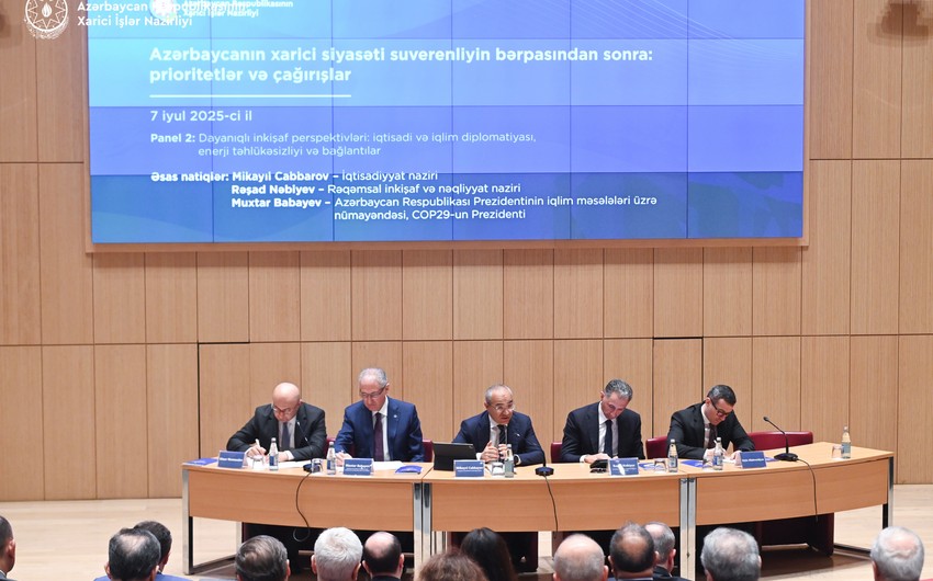 Azerbaycan diplomatlari regional ve beynelxalq tehdidlerin fonunda tehlukesizlik meselelerini muzakire edibler