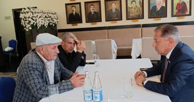 Deputat Cavansir Feyziyev Sekide secicileri ile gorusdu – FOTOLAR 