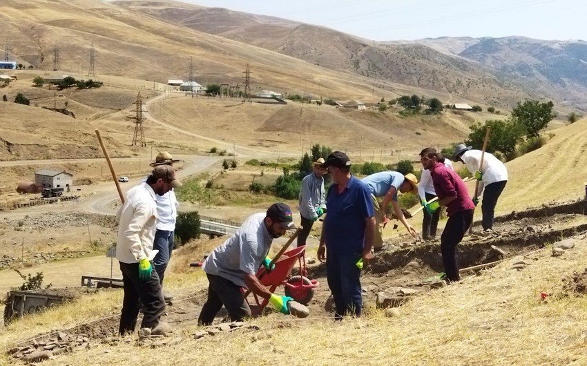 Yardimlida qedim dovre aid esyalar tapilib
