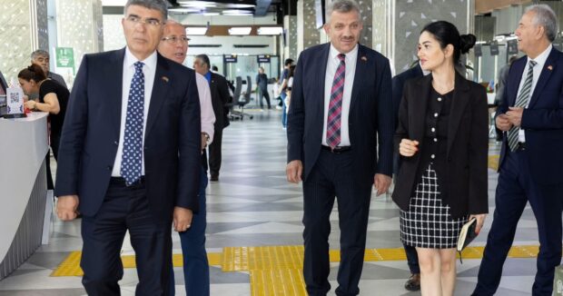Turkiyenin Ali Mehkemesinin sedr muavini “ASAN xidmet”de- FOTOLAR