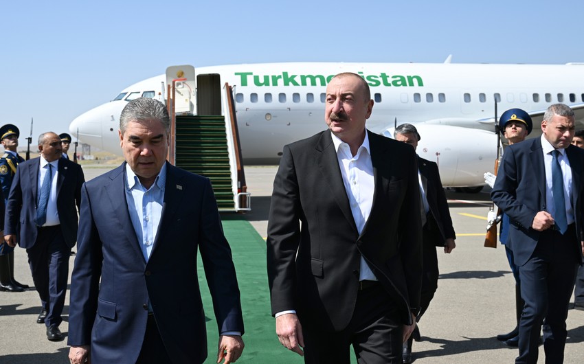 Qurbanqulu Berdimehemmedov Fuzuli rayonuna gelib, Prezident Ilham Eliyev qarsilayib