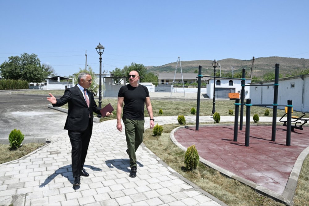 Prezident Ilham Eliyev Xocalinin Tezebine kendinde gorulen islerle tanis olub
