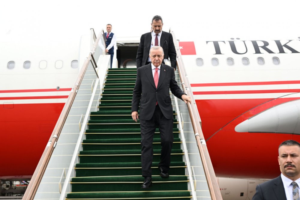 Turkiye Prezidenti Azerbaycana sefere gelib