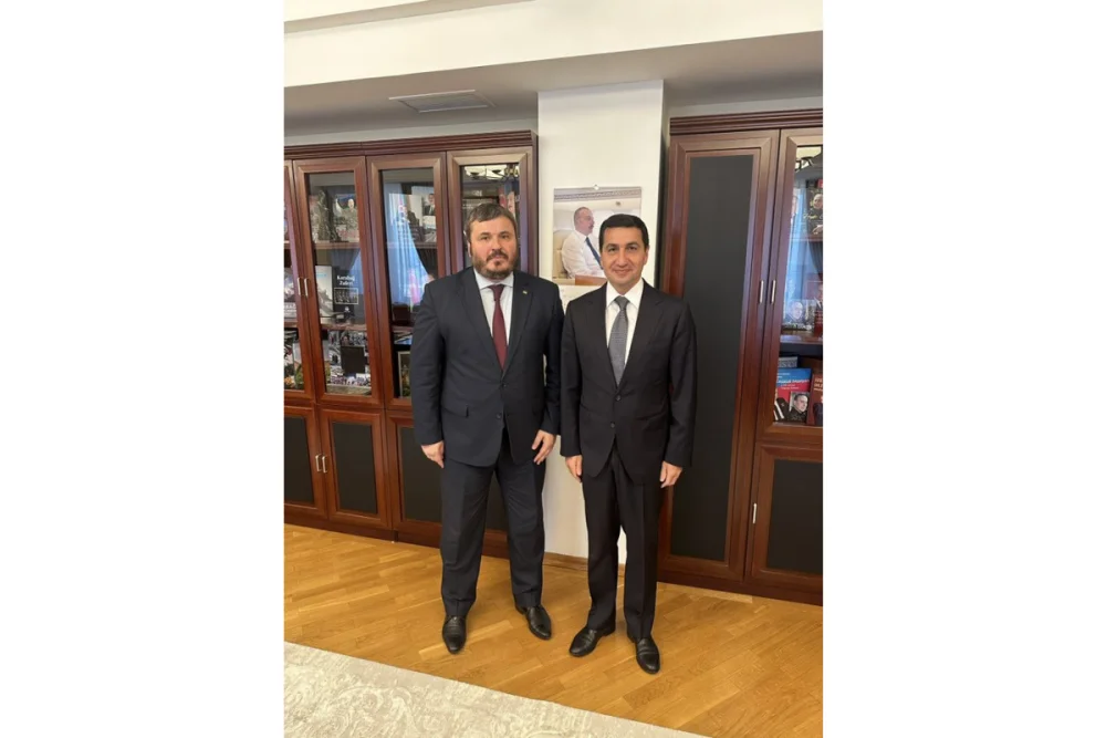 Hikmet Haciyev Ukrayna sefiri ile gorusub