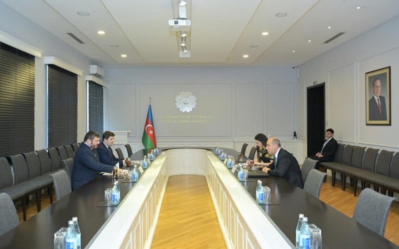 Emin Emrullayev Ukraynanin Azerbaycandaki sefiri ile gorusub