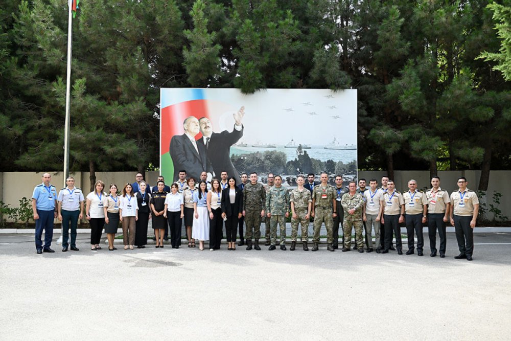 Bakida "NATO-da herbi ictimai elaqeler ve strateji kommunikasiya" kursu kecirilib