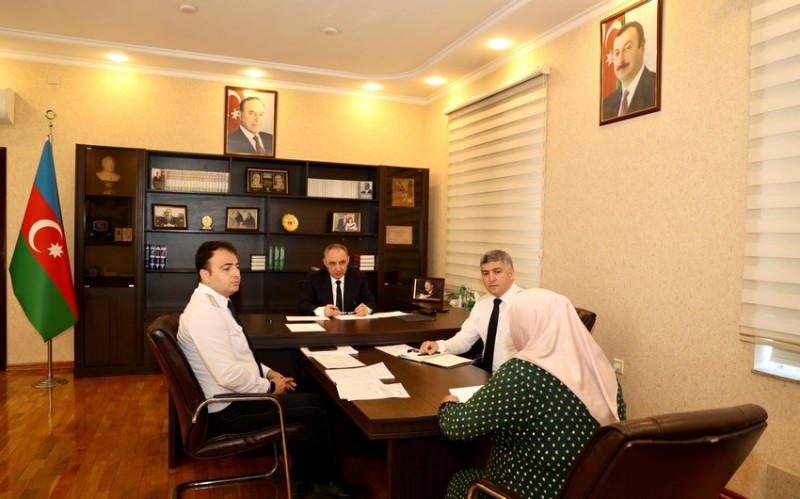 Kamran Eliyev Xacmaz rayonunda vetendaslari qebul edib