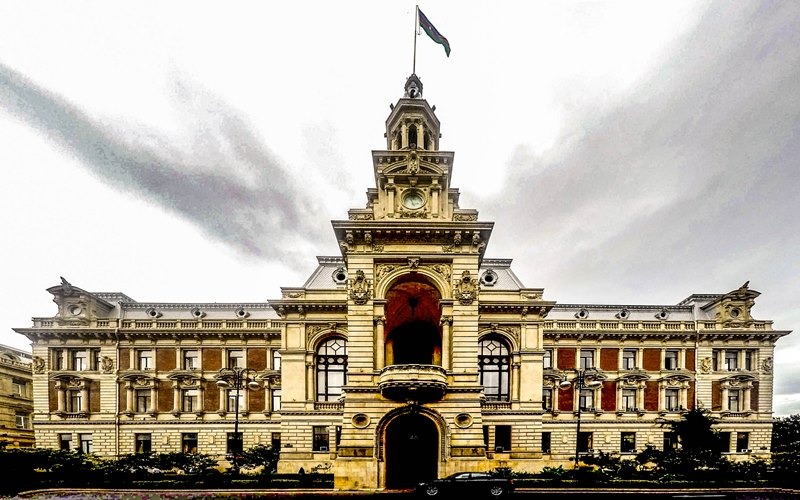 Eldar Ezizov musavire kecirdi, tapsiriqlar verdi