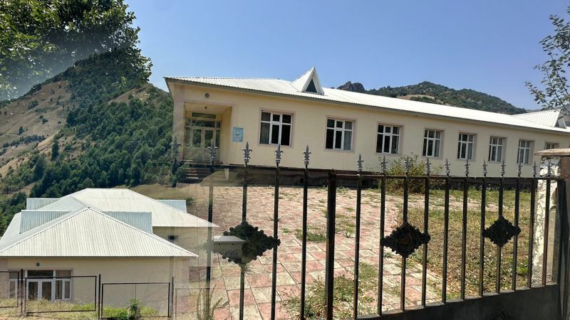 Astarada yeni temirden cixan mekteb baglanir: Valideynler cixilmaz durumda