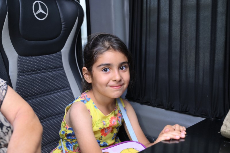 Novbeti koc karvani Agdamin Xidirli kendine catib, acarlar teqdim edilib  