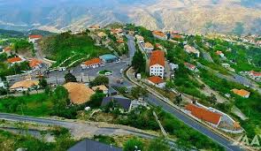 Lacin – Qayidisin, Dircelisin ve Birliyin Remzi