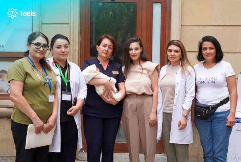 “20 Yanvar” stansiyasinda dogulan korpe ve anasi eve buraxilib