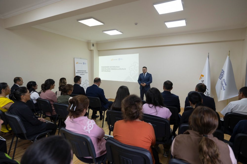 “Daskesende qadinlarin mesgullugunun artirilmasi” layihesi cercivesinde novbeti maariflendirici seminar teskil edilib