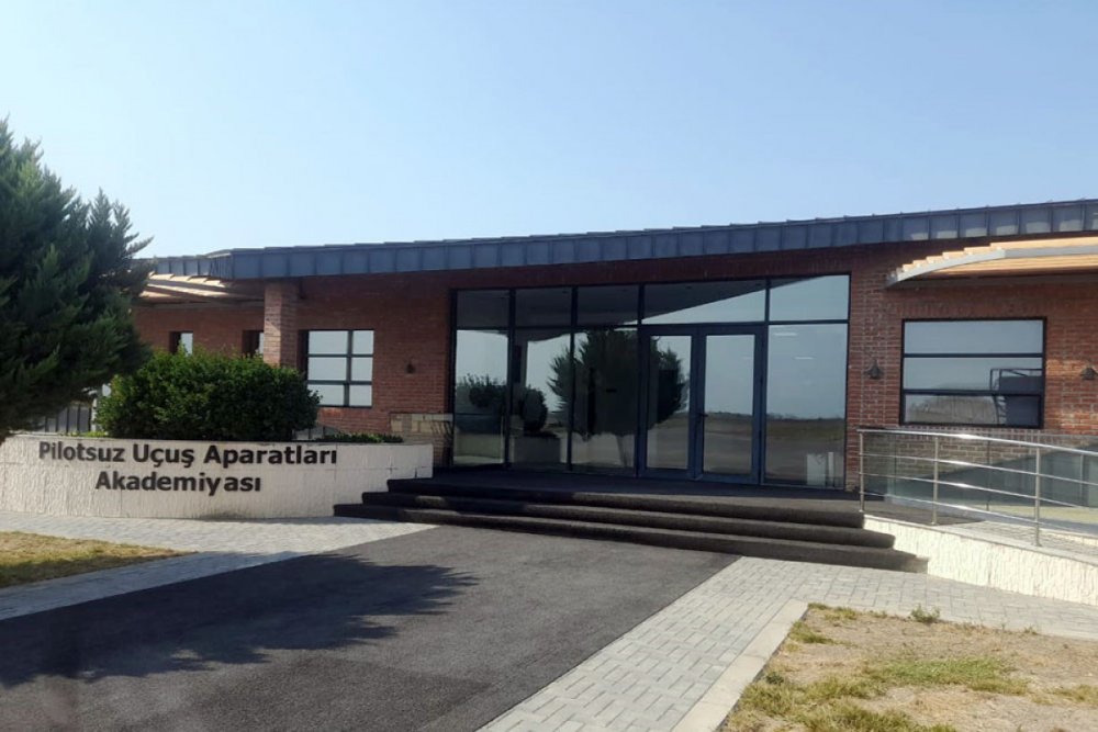 PUA Akademiyasinin buraxilisi