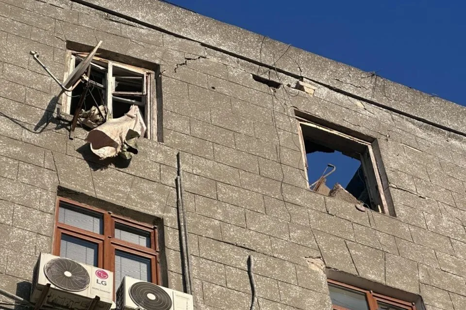 Partlayis olan binanin sakinlerine kiraye pulu verilecek