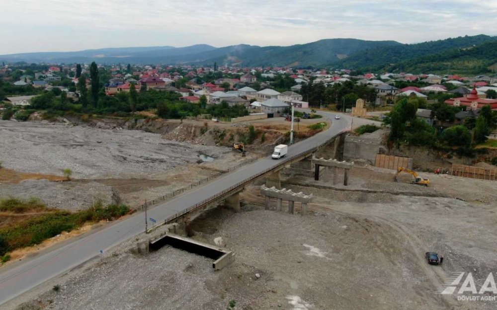 Qaracay uzerinde yeni korpu insa olunur - FOTOLAR
