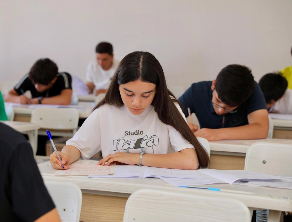 Lisey ve gimnaziyalara II merhele uzre qebul neticeleri aciqlandi