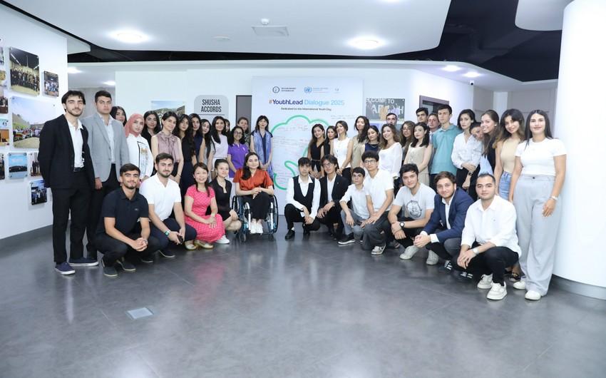 Qosulmama Herekati Gencler Teskilatinin menzil qerargahinda “YouthLead Dialogues” adli tedbir olub
