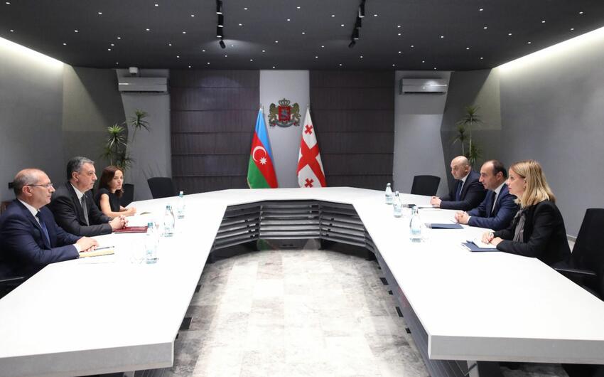 Azerbaycanla Gurcustanin huquq-muhafize orqanlari arasinda emekdasliq muzakire olundu