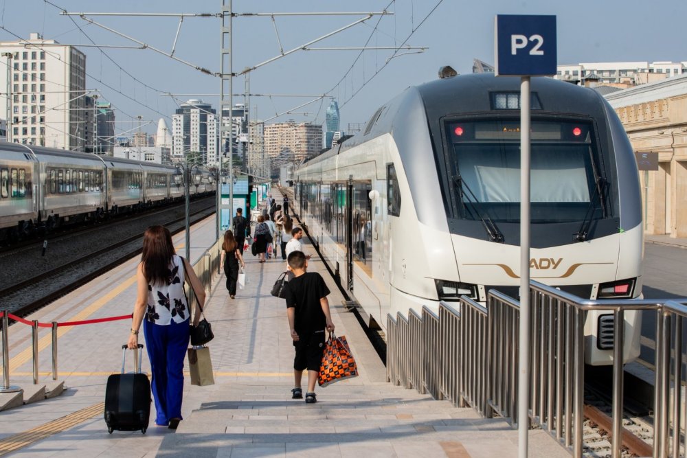 Gence–Mingecevir–Agstafa marsrutu uzre qatarlarin qrafiki melum olub