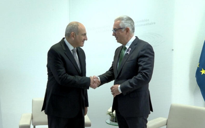 Nikol Pasinyan ASPA prezidenti ile gorusdu