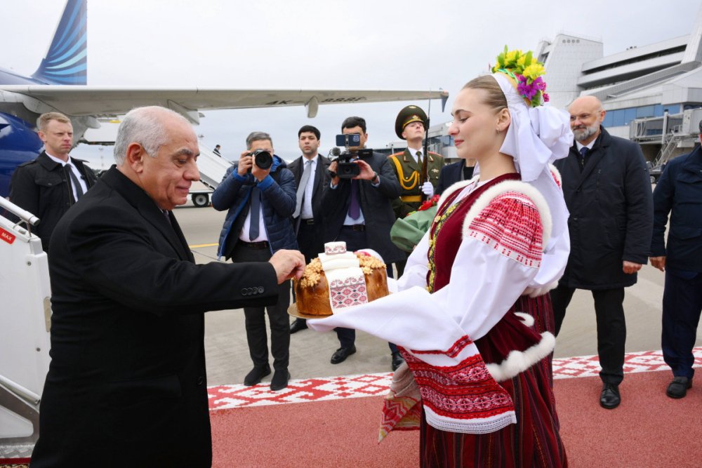 Eli Esedov Minske isguzar sefere gedib