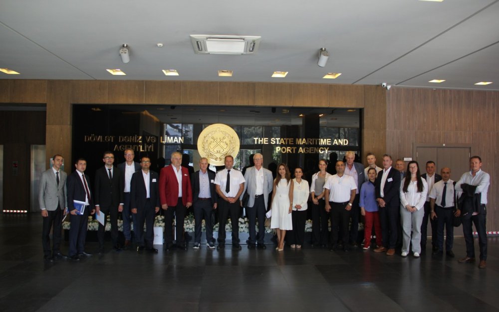 Almaniyanin deniz senayesinin numayendeleri DDLA-da 