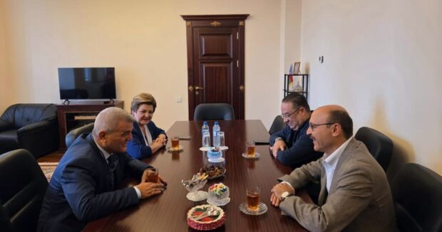 Komite sedri qardas olkeden gelmis ictimai xadimlerle gorusub – FOTOLAR