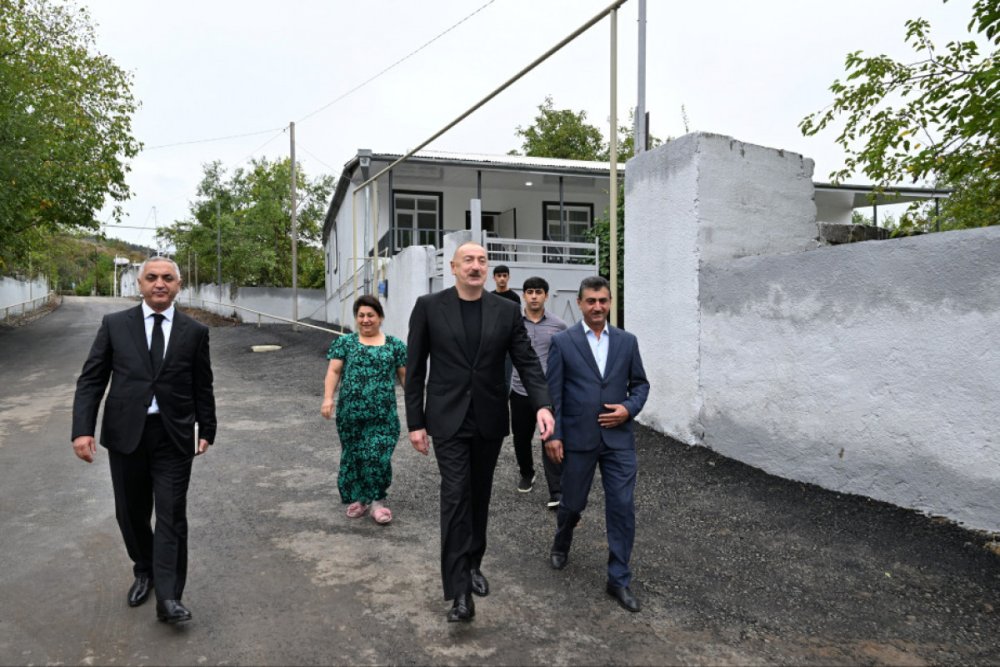 Prezident Ilham Eliyev Xocali rayonunun Badara kendinde olub