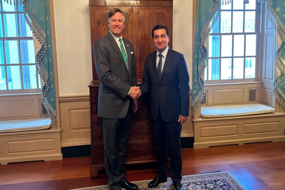 Hikmet Haciyev ABS Dovlet katibinin muavini ile regional meseleleri muzakire edib