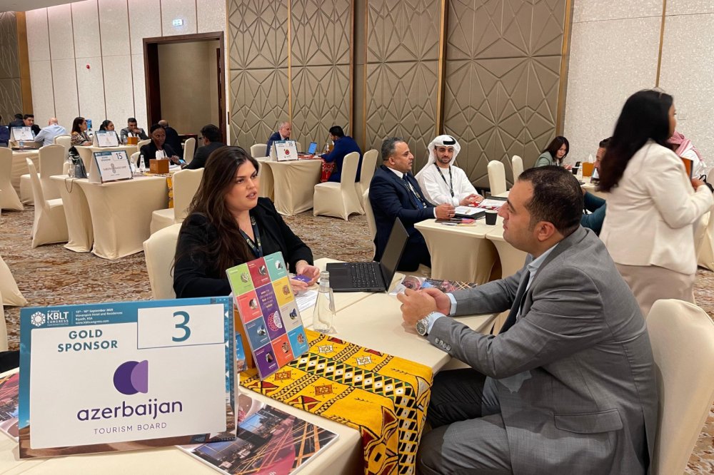 Azerbaycan isguzar turizm imkanlari Seudiyye Erebistaninda teqdim olunub