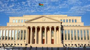 Ali Mehkemeden ad, soyad ve ata adinin deyisdirilmesi ile bagli muhum qerar