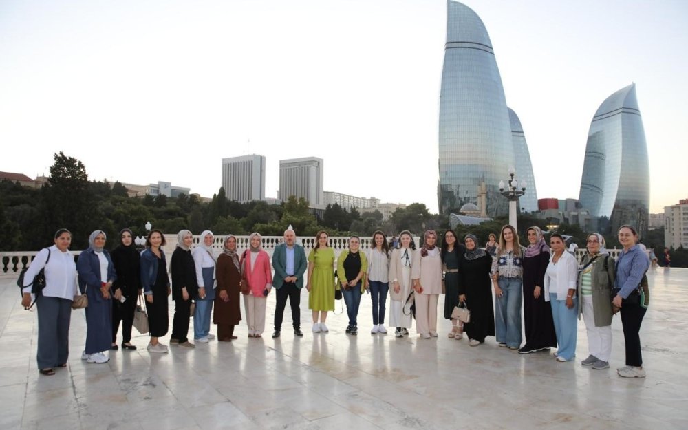 Turkiye sehid aileleri Azerbaycanda seferdedir