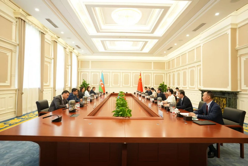 Ombudsman Cinde emekdasliq istiqametlerini muzakire edib