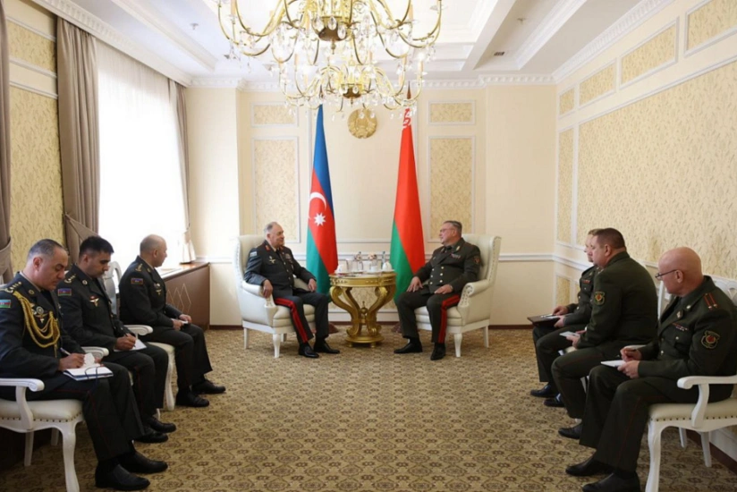 Azerbaycan ve Belarus arasinda herbi emekdasligin guclendirilmesi muzakire edilib