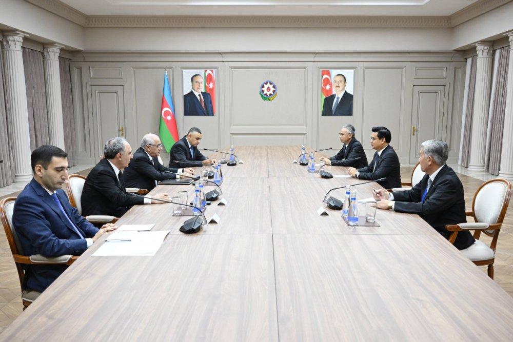 Eli Esedov Laosun Bas prokuroru ile gorusub